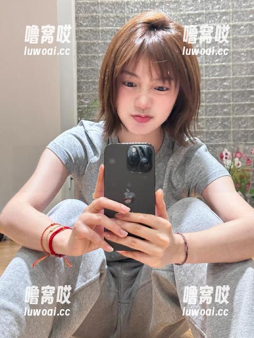 野生蘑菇？带你一探17一起吃瓜传送门里的奇妙世界
