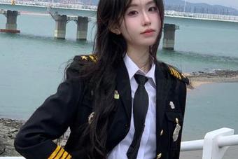 51吃瓜：“今日胖猫早已快成瓜王，永久不怕胖！”