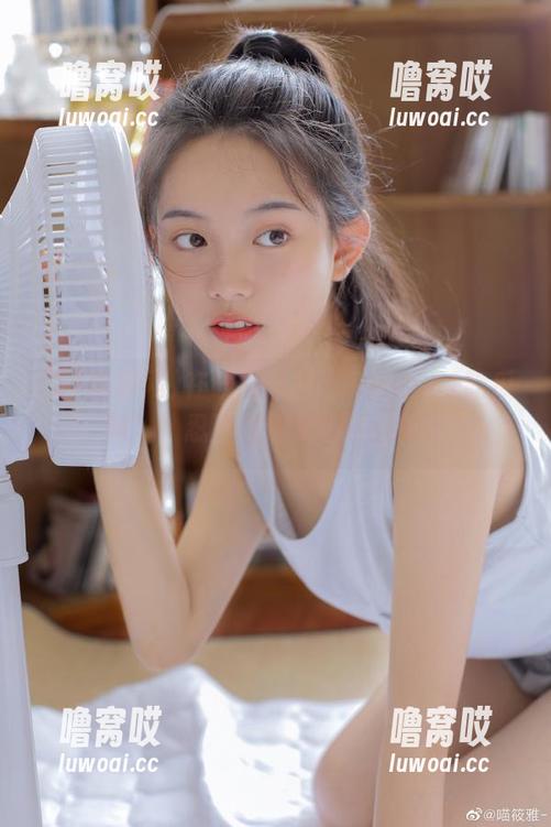 在线在线看“www.51吃瓜网”，忍不住想多啃几口瓜。