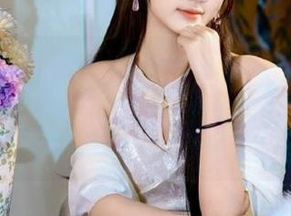“51吃瓜网官网”的下载方式，快来领取瓜皮福利，今天就做个吃瓜大侠吧！