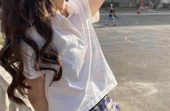 追踪流言蜚语？没错，快下载51黑料网！