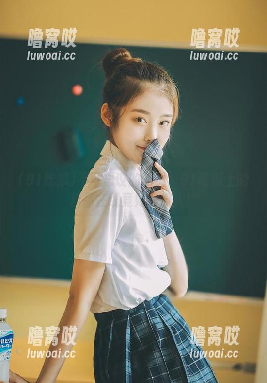 不可思议的网页：91吃瓜上的精品在线竟如此撩人！