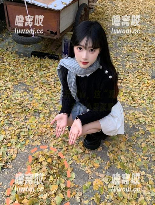 眼睛离不开hlw，这“观看”就像亲临现场，有点小紧张呢～