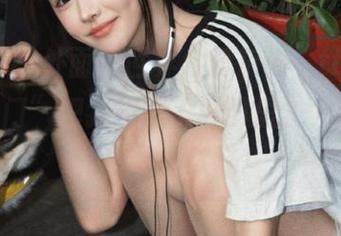 外面的世界太复杂，“tttzzz38传送门”把我拉回了瓜田里，人生如戏，我从不缺场！