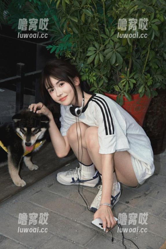 外面的世界太复杂，“tttzzz38传送门”把我拉回了瓜田里，人生如戏，我从不缺场！