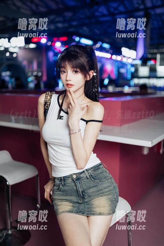 登录进去，人没见到，先被zztt01的八卦刷屏了，心里一紧张。