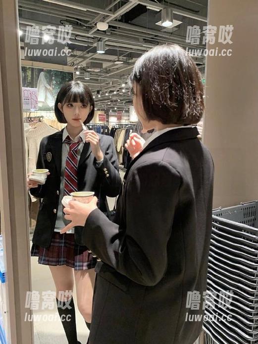 zztt01网址：当瓜田里的韭菜变成了舌尖的忍耐