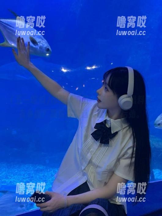 刚登录“五一吃瓜”，黑料要有多暗？跟我聊聊这不靠谱的后劲。