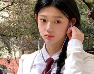 今日吃瓜app果然是方圆大圈的网红福利地，福利到了却没带走浮夸....