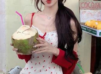吃瓜大本营上的链接，像朋友圈里的新鲜事，总让人忍不住想评论。