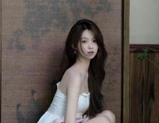 吃瓜头条网站，随便一条都比我上班的动力强。
