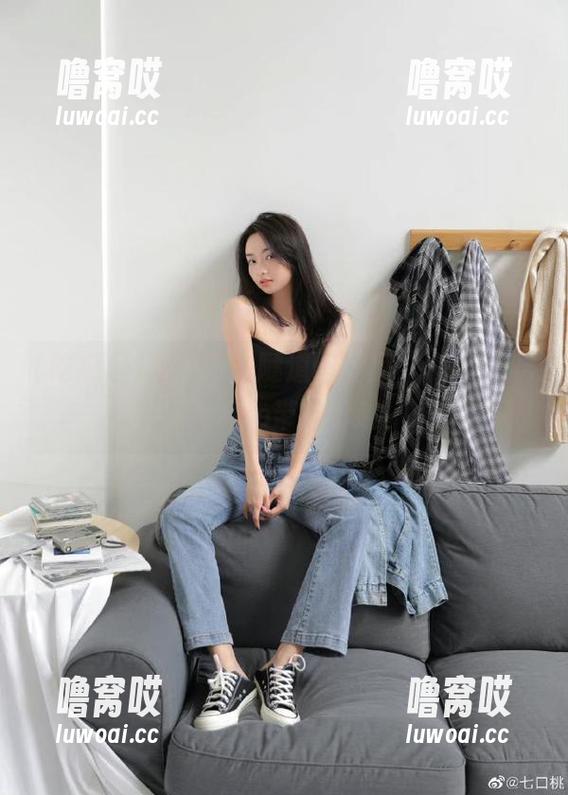 观看时光隧道里的瓜，www.吃瓜瓜.top带你穿越！