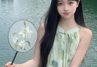 朝阳的日出太刺眼，吃瓜网发布热火朝天的八卦瞬间