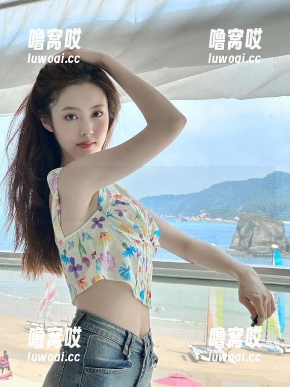 朝阳映射网页上的瓜，吃瓜网友的热烈讨论
