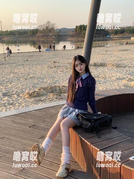 天天吃瓜网，你是出门旅游了吗？在线盲等！