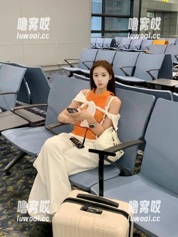 吃瓜黑料又更新啦，这次反差特别大，等下你看完别掉下巴哦！