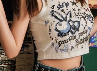 视频里玩起了黑料不打烊so的“入口游戏”，结果我进去了却出不来，全程都懵逼中啊...