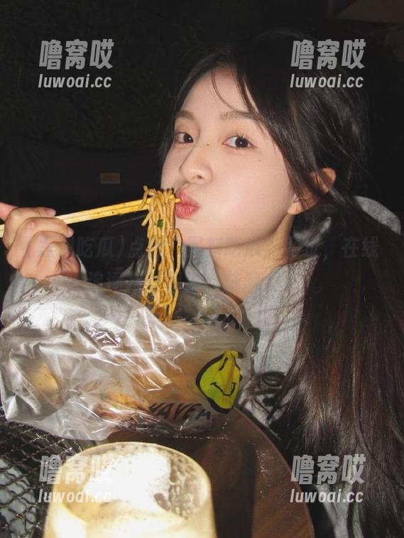 黑料吃瓜 点开“黑料吃瓜”网址,在线追逐八卦潮流,脑洞大开!