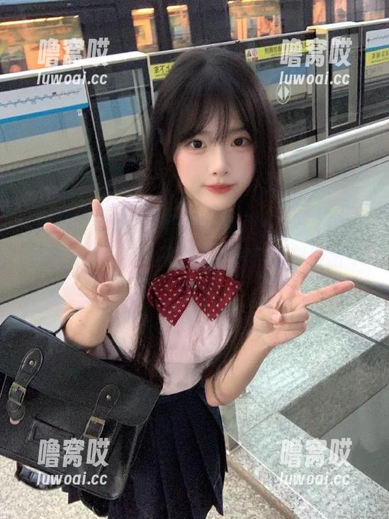 黑料吃瓜网站，那个说欢迎的入口，果然不简单，国产黑料层出不穷！