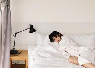 开启黑料社的大门，登录之后各种黑料像磕药似的直冲脑门。