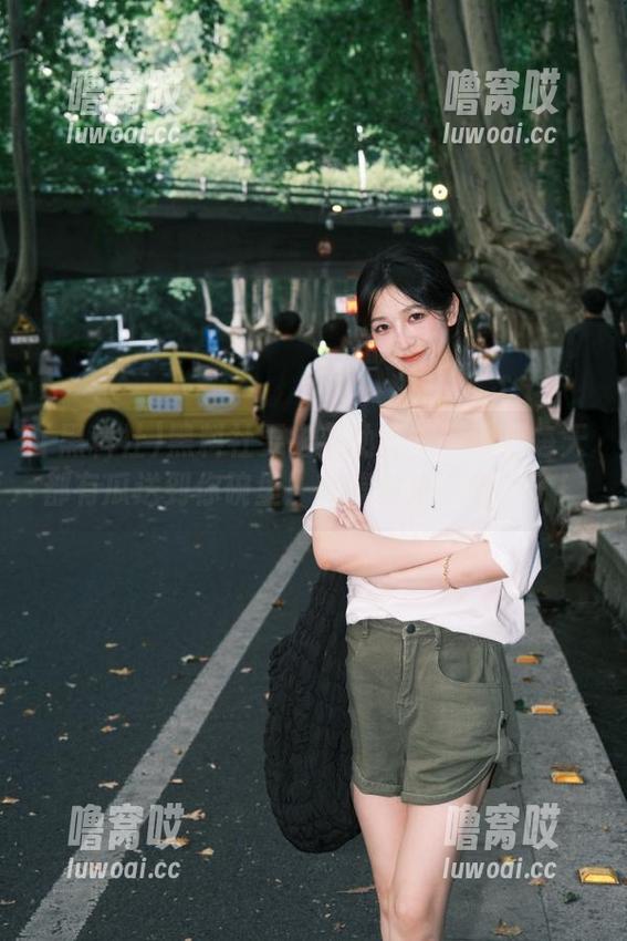 黑料社 黑料社要出新功能:下载后每天都有瓜送到你碗里!就等你来“吃”了!
