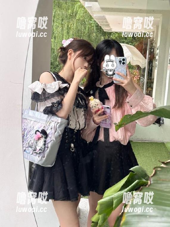 喂，你看过那个黑料网的地址吗？我发誓那视频彻底刷新了我的三观！